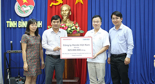 Honda Việt Nam hỗ trợ đồng bào lũ lụt Nam Trung Bộ