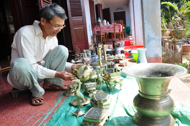 Nên lau dọn ban thờ trước hay sau khi cúng ông Công ông Táo?