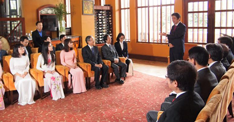 Thủ tướng Nhật Bản cam kết hỗ trợ tối đa cho Trường ĐH Việt Nhật