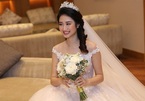 Đại gia hơn 19 tuổi tặng váy cưới nửa tỷ cho Hoa hậu Thu Ngân