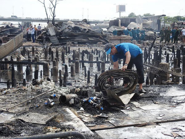 Hiện trường vụ cháy thiêu rụi 71 căn nhà tại Nha Trang