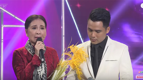 Diễn viên Kim Xuân bật khóc kể chuyện liên tiếp mất hai người thân