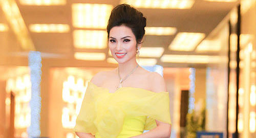 ‘Nữ hoàng tài năng’ Huyền Sâm lưng trần giữa trời đông