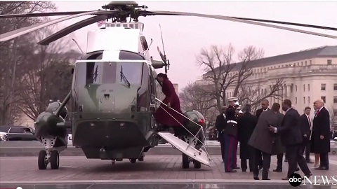Obama lên trực thăng, rời nhà quốc hội