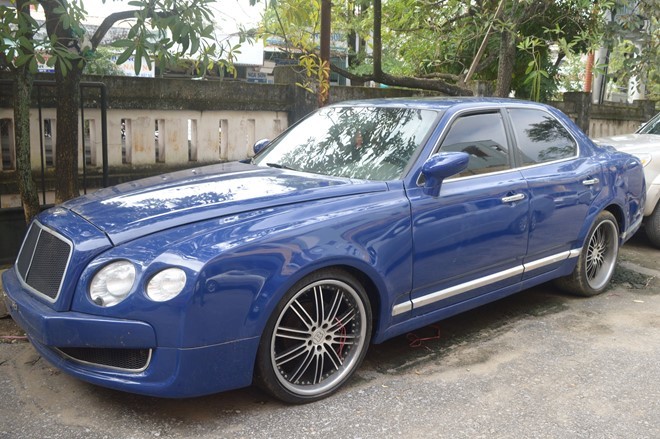 Quảng Bình bán xe sang Bentley nhập lậu giá hơn 1,6 tỷ đồng