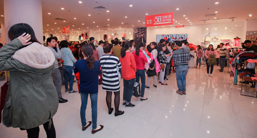 Săn ‘hàng tốt giá hời’ dịp Tết