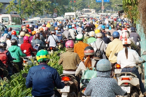 TPHCM lập tổ công tác 'giải cứu' kẹt xe cửa ngõ Tân Sơn Nhất