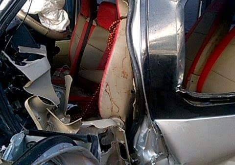 Bé 9 tuổi tử vong khi xe khách tông xe tải
