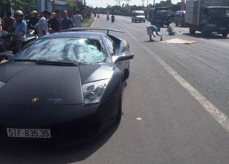 Ai lái siêu xe Lamborghini đâm chết người trên quốc lộ?