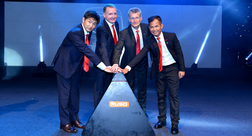 1.526 sản phẩm FUSO đến tay khách hàng trong năm 2016
