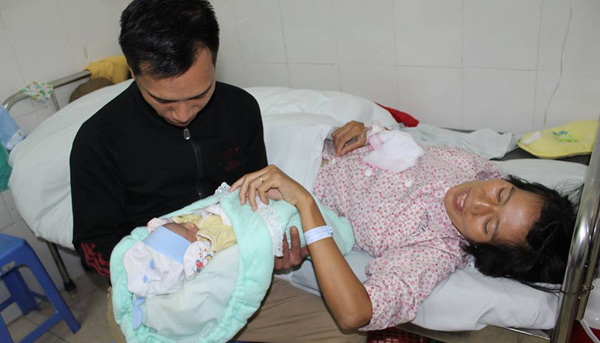 Chuyện cảm động của bà mẹ nghèo suy tim nặng