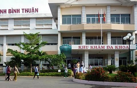 Cãi nhau với vợ, chồng ném ly khiến con thiệt mạng