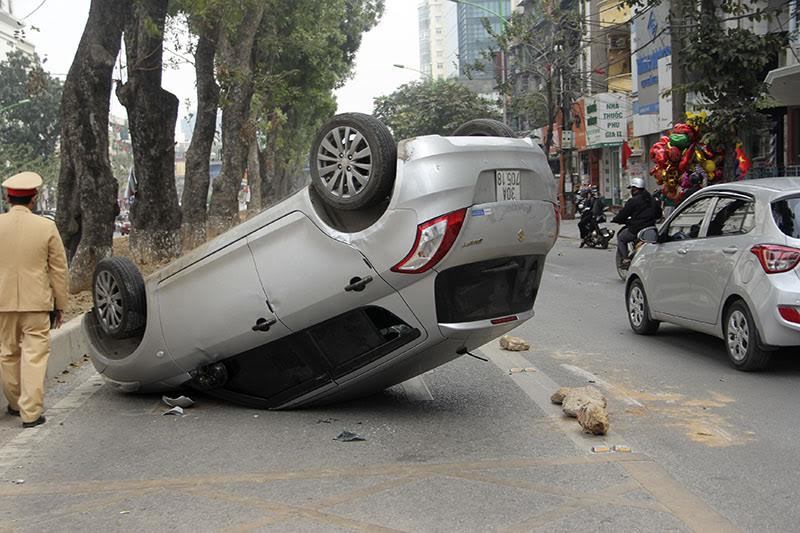 Ngày đầu nghỉ Tết, 15 người chết vì tai nạn giao thông