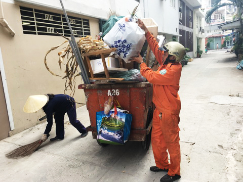 Ngày mồng một Tết của những người 'quên' giao thừa