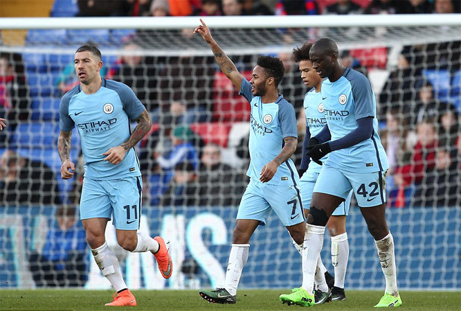 Hàng công thăng hoa, Man City vùi dập Palace