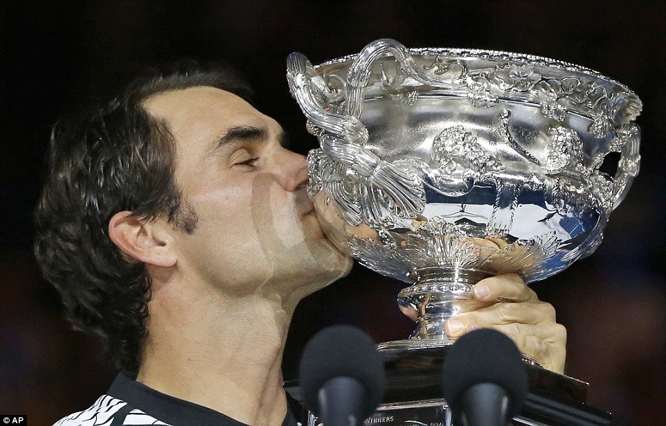 Khoảnh khắc Federer ngất ngây với thiên đường thứ 18