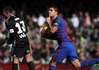 Suarez lóe sáng, Barca trở về từ cõi chết