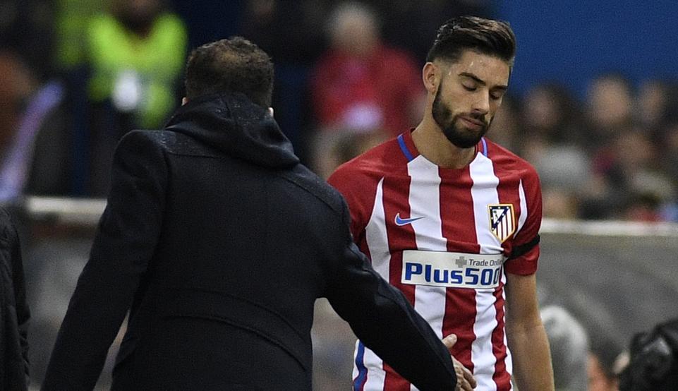 Carrasco bất mãn Simeone, Chelsea và Bayern mừng ra mặt