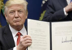 Trump ra sức biện hộ sắc lệnh cấm nhập cảnh