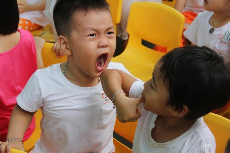 10 chuyện ngược đời trong cách dạy trẻ ở Việt Nam