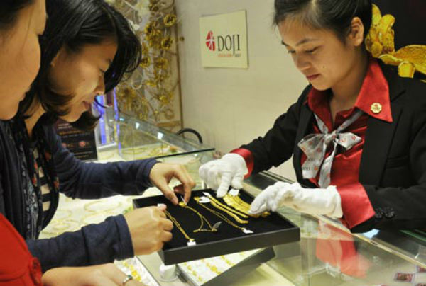 Giá vàng hôm nay 4/2: Tăng cao nhất 3 tháng qua, vẫn chưa tới đỉnh