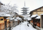 Tuyết rơi dày biến cố đô nước Nhật thành xứ thần tiên