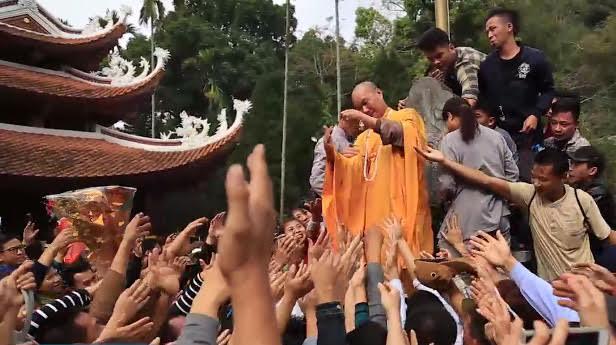 Nhìn người Nhật tổ chức lễ hội mà thèm