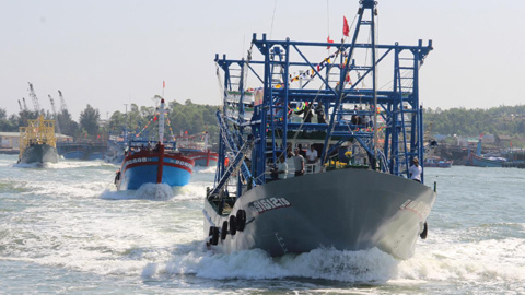 Đội tàu thép của ngư dân thẳng tiến Hoàng Sa