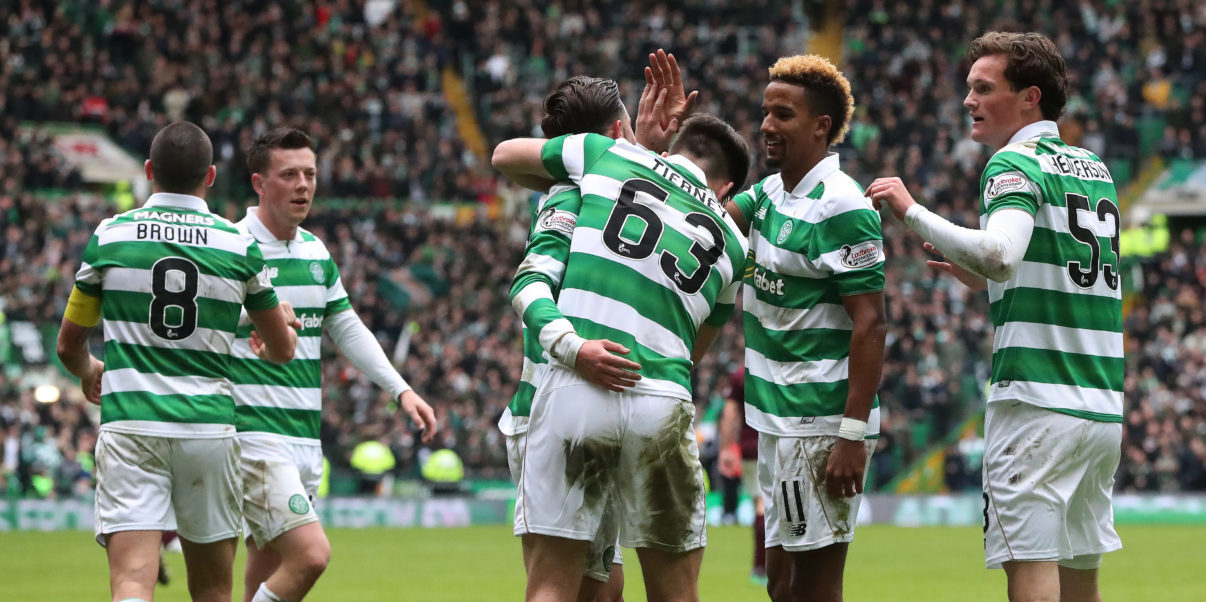 Pha ghi bàn khiến bạn bấm 