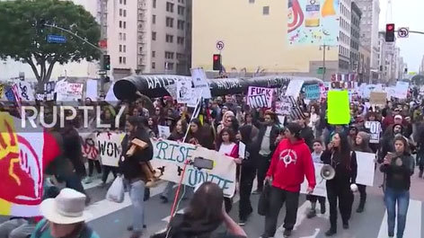 Hàng ngàn người biểu tình chống sắc lệnh của Trump