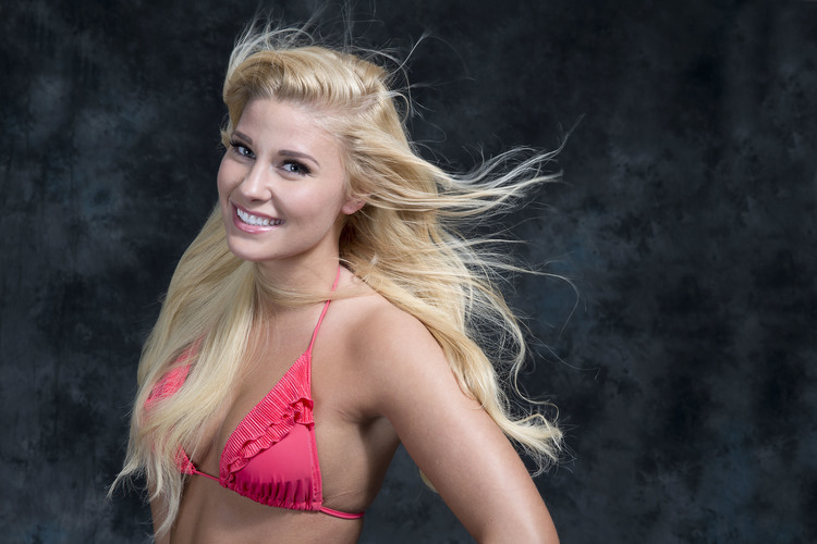 Hoa hậu Hoàn vũ Đan Mạch bị tước vương miện