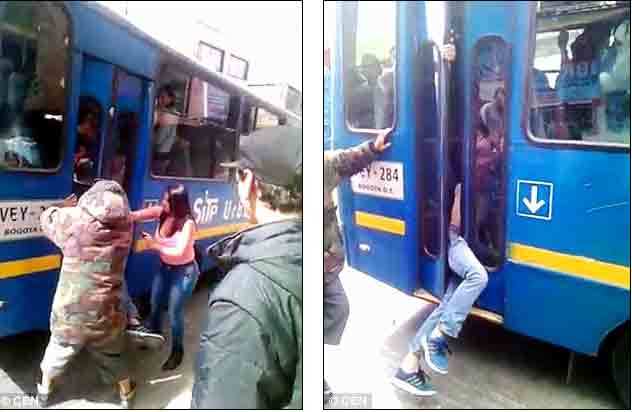 Kẻ móc túi trên xe buýt bị kẹp giữa cửa, giải tới đồn cảnh sát