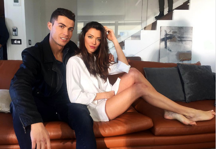 Lả lơi bên siêu mẫu, CR7 lại vướng scandal ngoại tình?