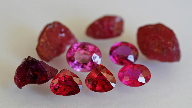 Đào được đá ruby tiền tỷ, tôi có phải nộp cho chính quyền?