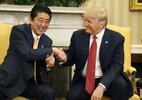 Lý do Trump không đeo tai nghe khi Thủ tướng Nhật phát biểu