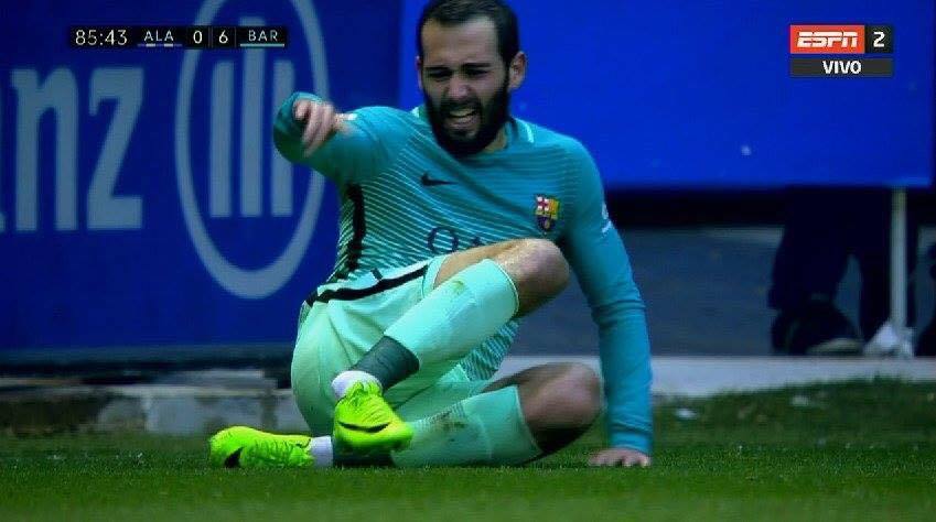 Sao Barca bị gãy gập cổ chân trong chiến thắng 6-0