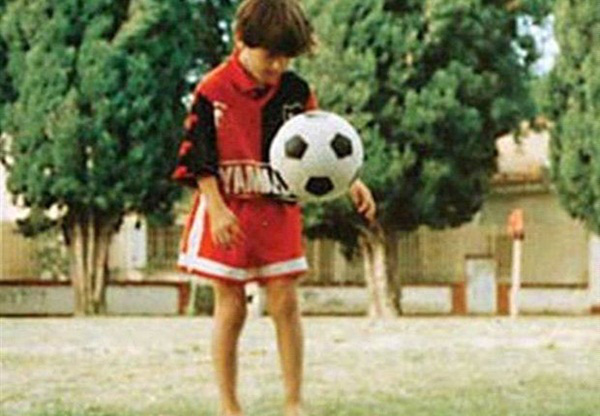 Chiêm ngưỡng ma thuật của Messi tuổi lên 8