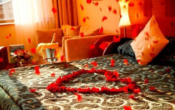 Mách bạn cách trang trí phòng ngủ ngày Valentine cực lãng mạn