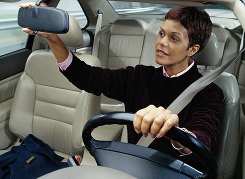 Phương pháp hạn chế điểm mù khi lái xe ô tô