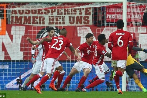Bayern 1-0 Arsenal Robben goal 30