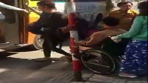 Đà Nẵng: Xe buýt từ chối chở người khuyết tật