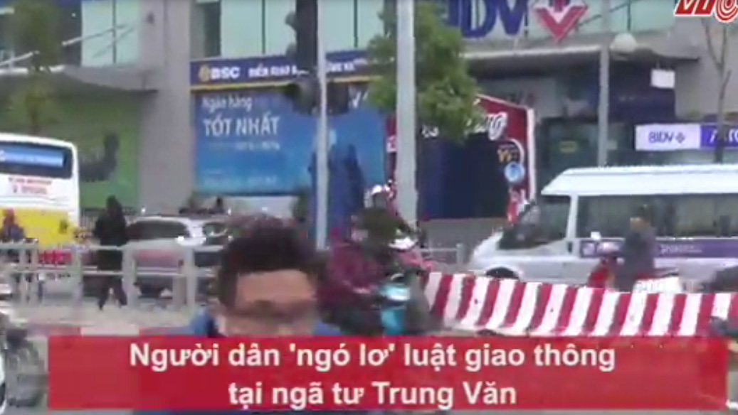 Video: Những pha đảo chiều, luồn lách 'ăn gian' đường hài hước của dân Thủ đô