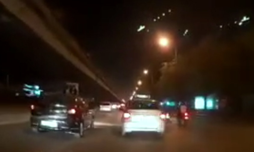 Phóng nhanh vượt ẩu, chàng trai khiến tài xế ô tô