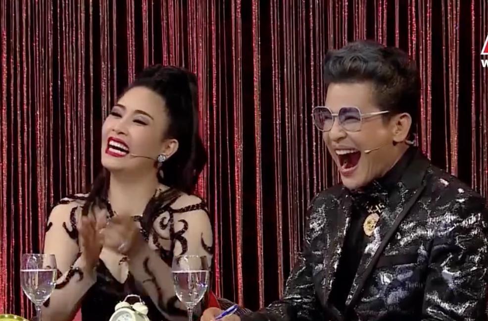 Cặp thí sinh song tấu làm MC Thanh Bạch đứng hình