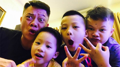 MC Quang Minh VTV khoe 3 con trai giống bố như đúc