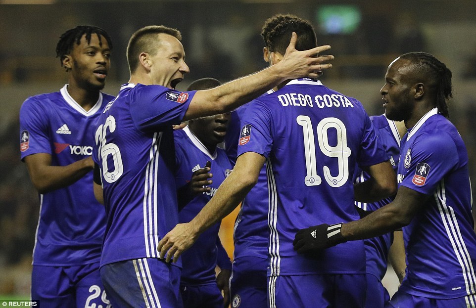 Pedro, Diego Costa đưa Chelsea vào tứ kết FA Cup