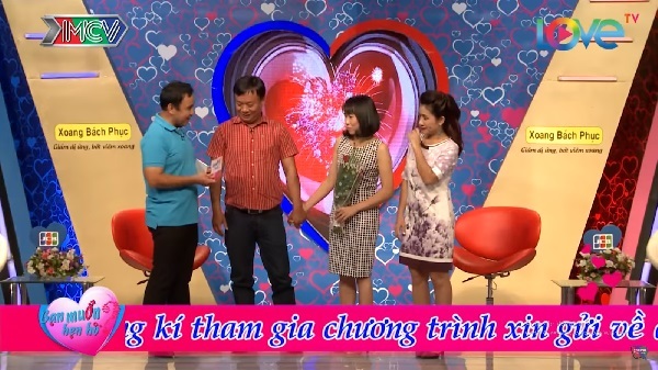 MC Quyền Linh ngưỡng mộ hạnh phúc muộn của cặp đôi U50