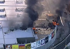 Máy bay đâm vào trung tâm mua sắm ở Úc, bốc cháy ngùn ngụt