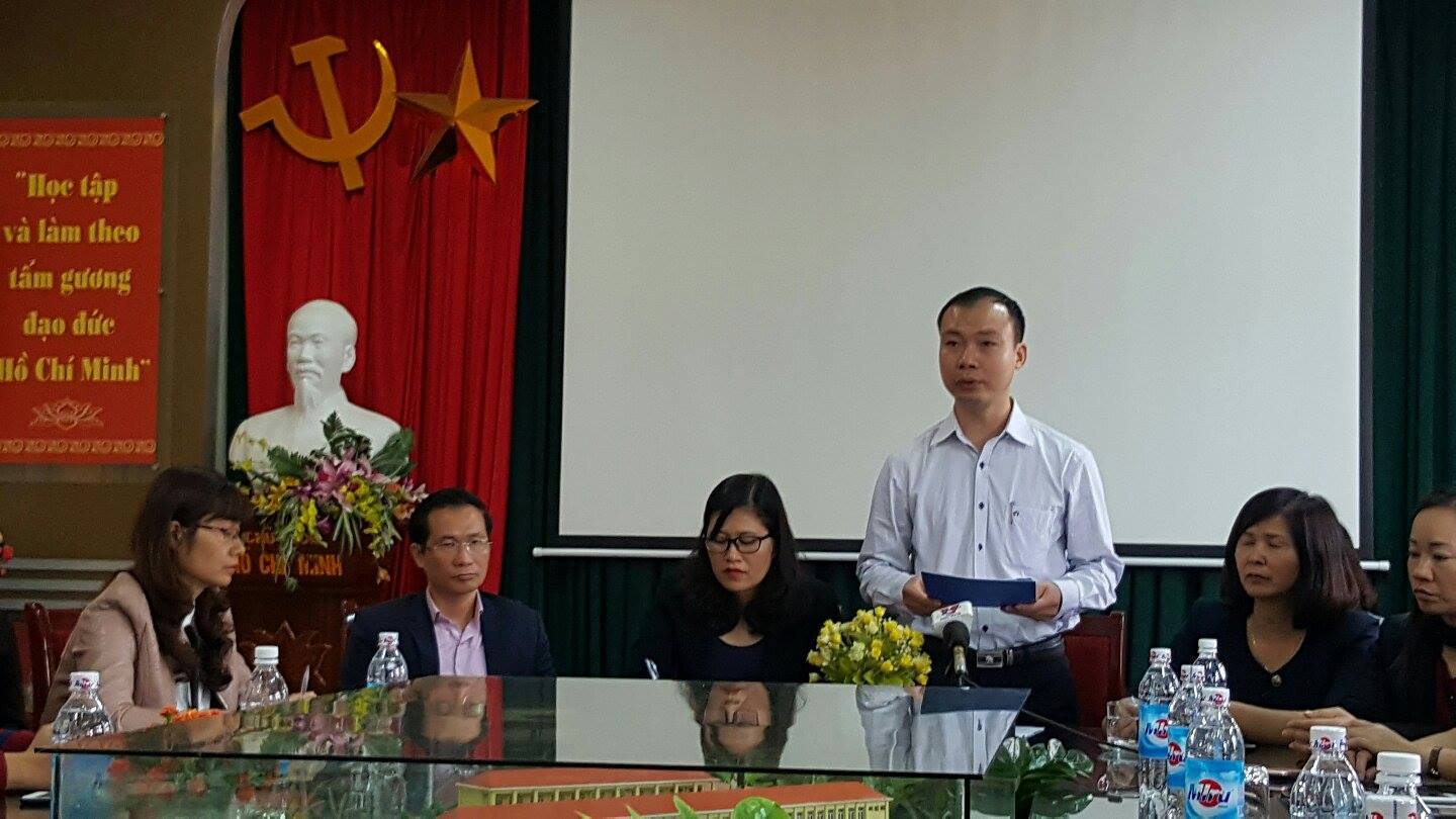 Công bố quyết định giao nhiệm vụ cho hiệu trưởng mới Trường Nam Trung Yên