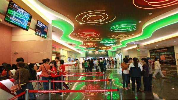 Hệ thống chiếu phim lớn nhất Hà Nội đóng cửa hàng loạt